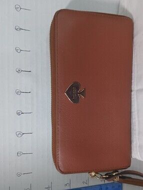 Authentic Kate Spade New York Tan Leather Zip Wallet Wristlet